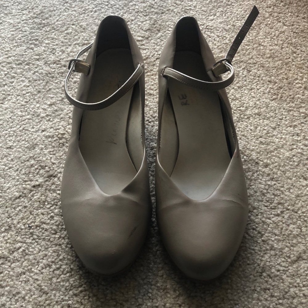 So Danca character shoes